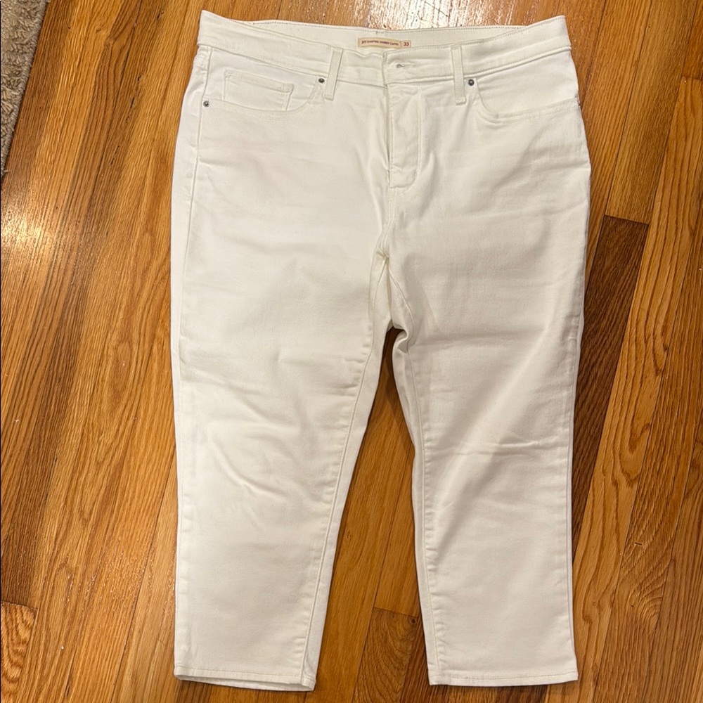 Levi’s 311 shaping skinny capri size 33